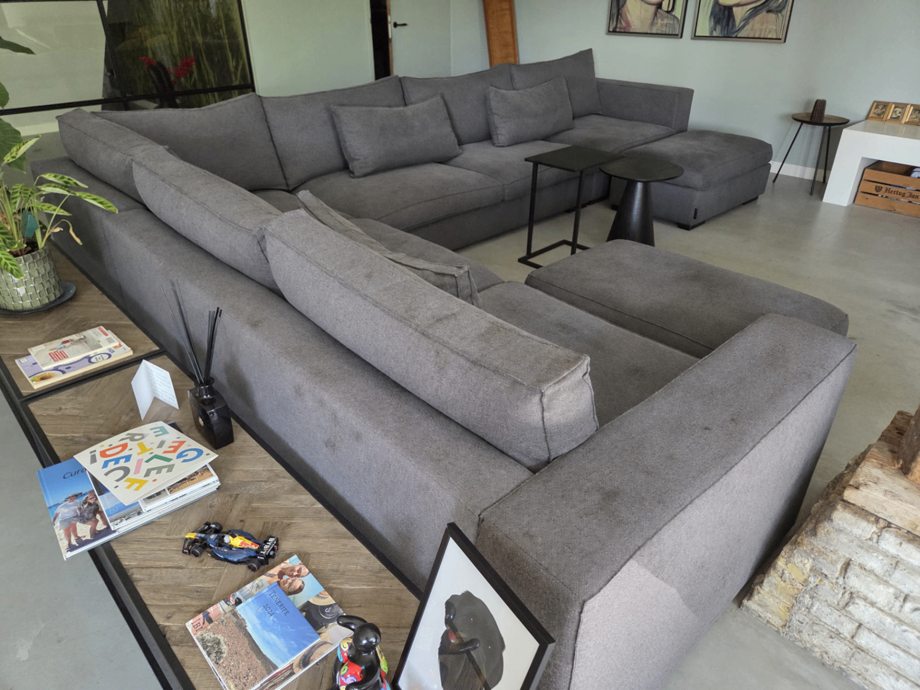 Voor reiniging: Loungebank · Leeuwarden