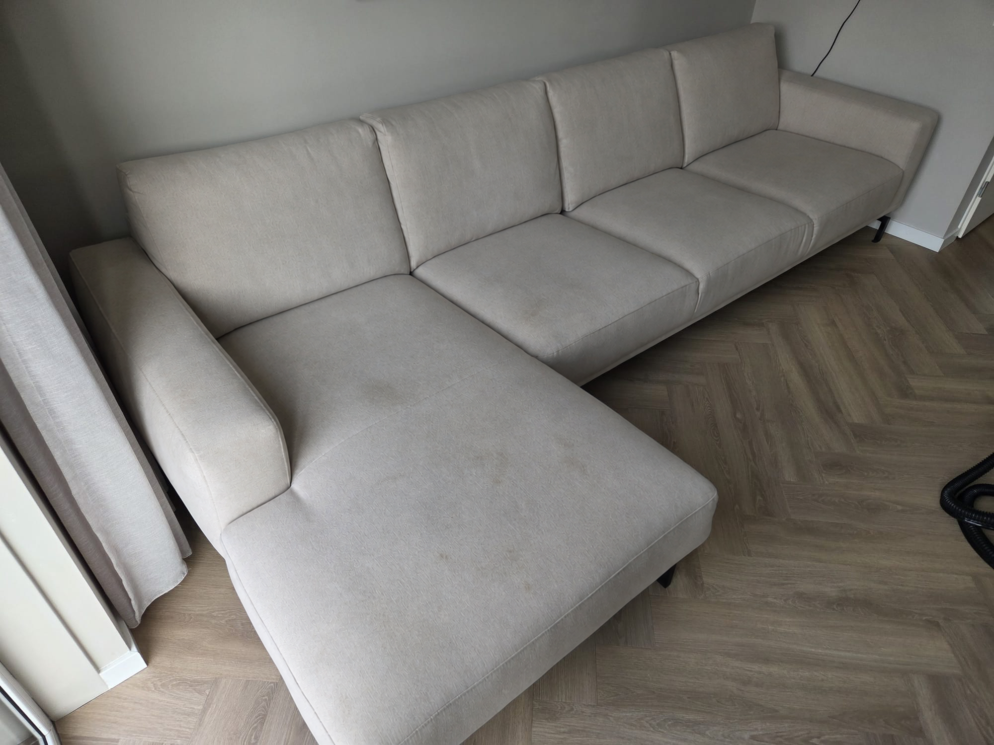 Voor reiniging: Loungebank · Rotterdam