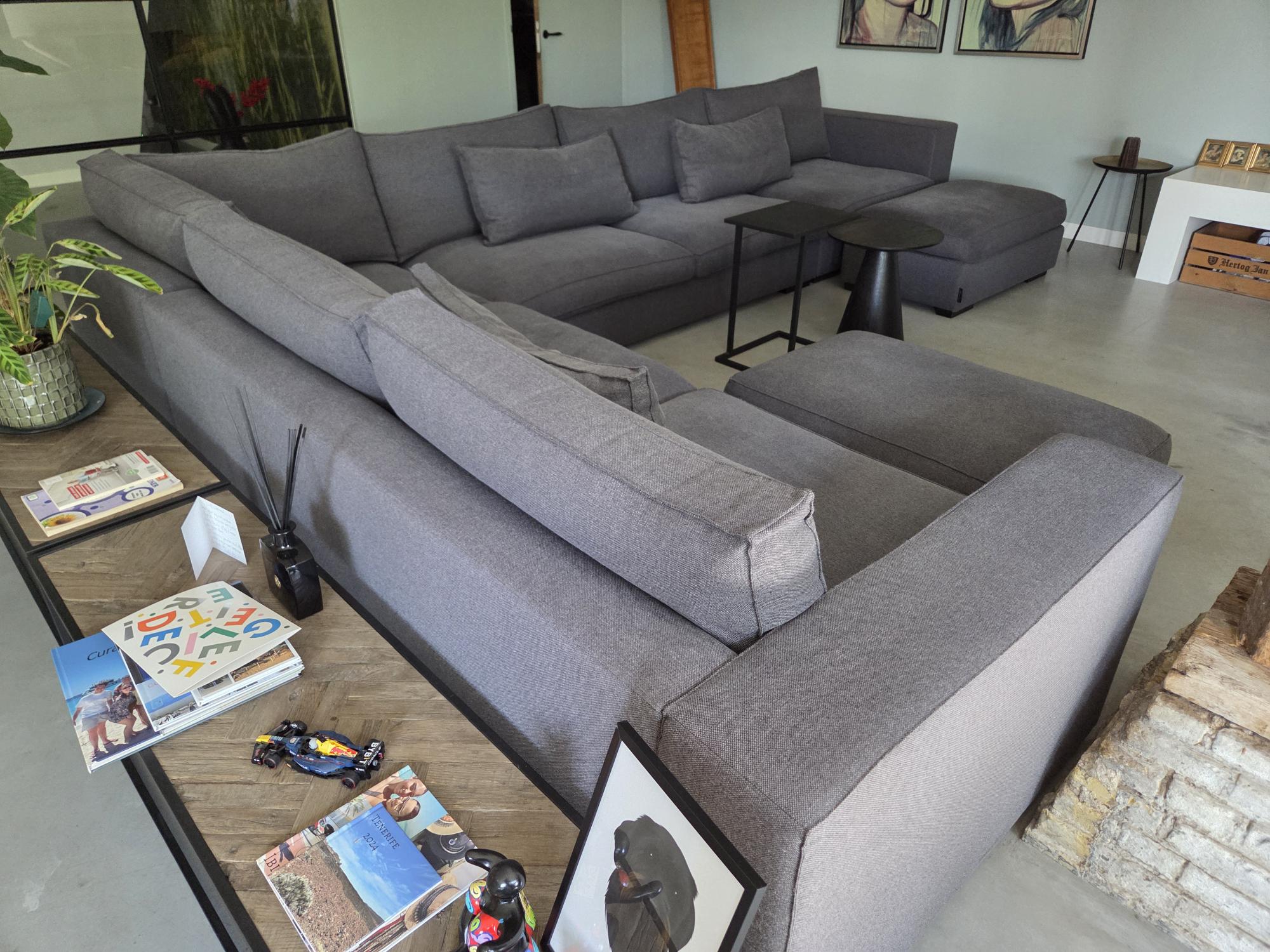 Na reiniging: Loungebank · Leeuwarden